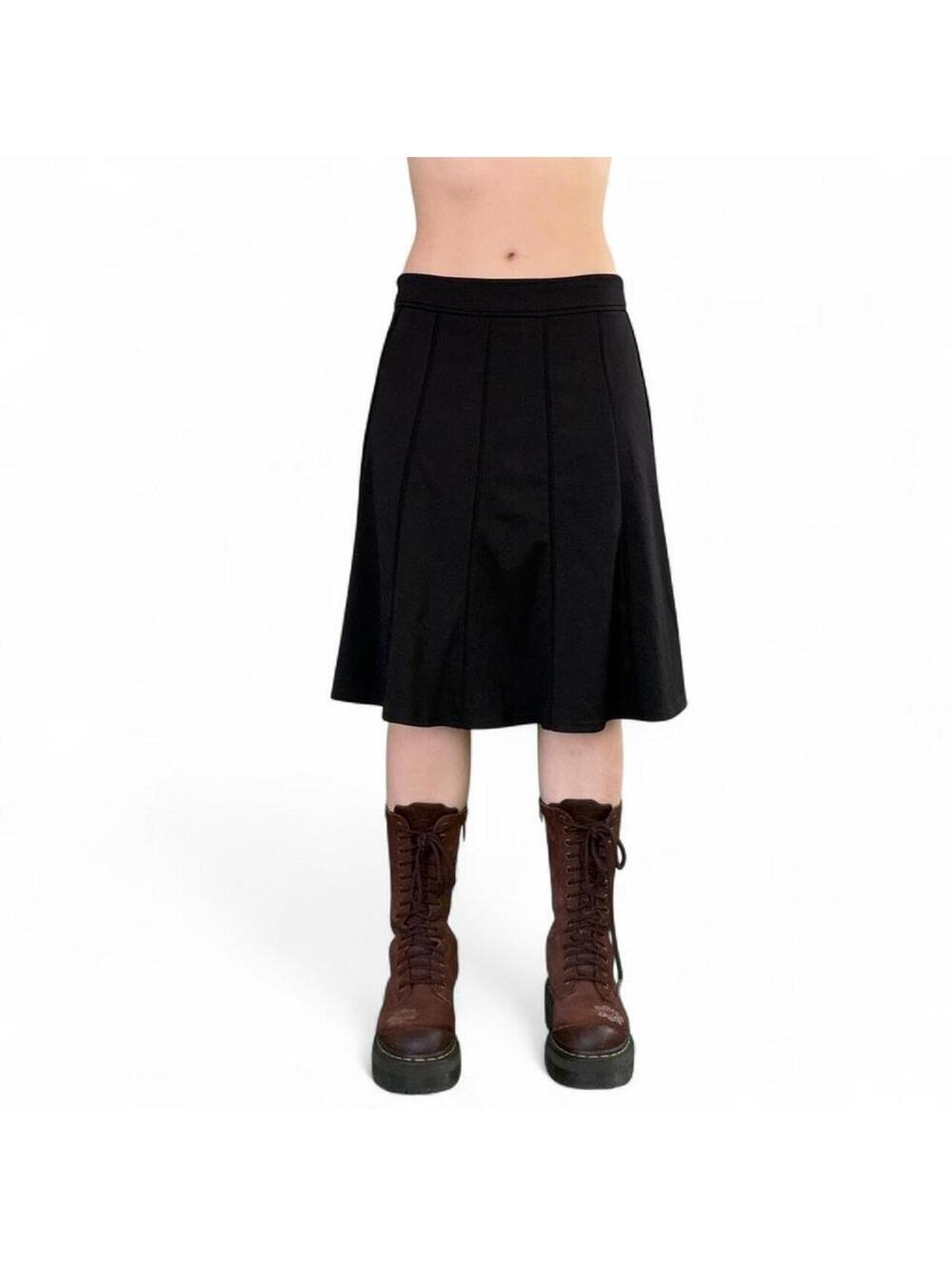 Y2K MINIMALIST TRAD GOTH SKIRT